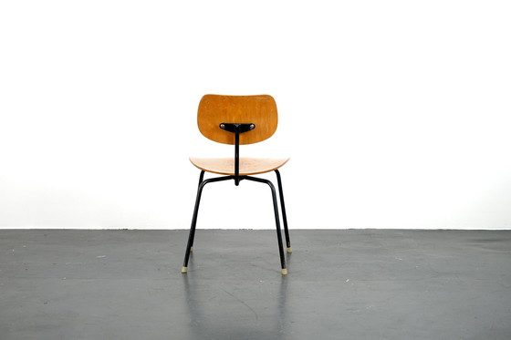 Image 1 of Mid Century SE68 bijzetstoel met zwart frame van Egon Eiermann voor Wilde + Spieth