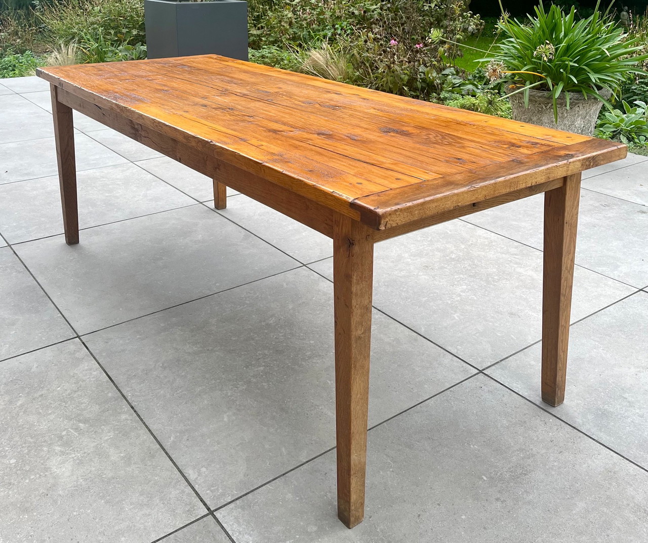 Massief eikenhouten tafel