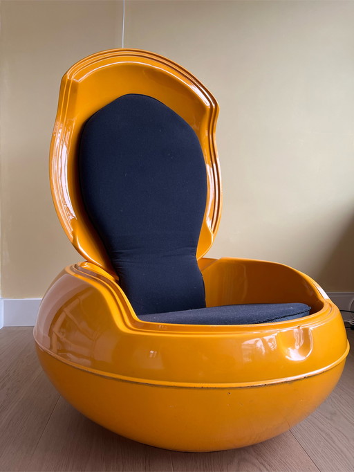 Peter Ghyczy Egg Chair