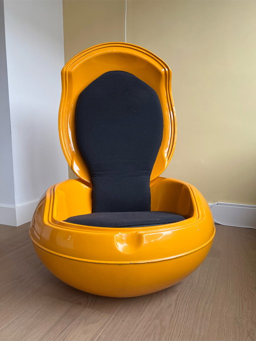 Peter Ghyczy Egg Chair