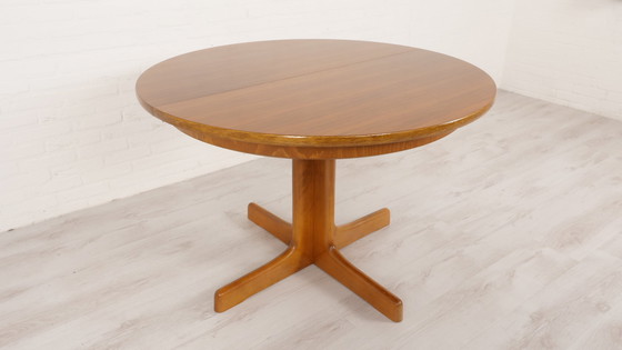 Image 1 of Vintage ronde eettafel | Notenhout | 110 cm