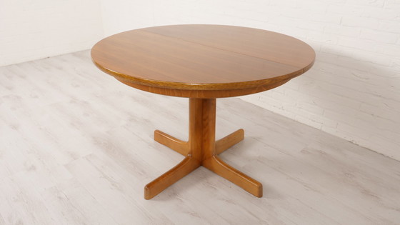 Image 1 of Vintage ronde eettafel | Notenhout | 110 cm