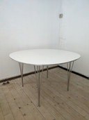Fritz Hansen 'super elliptical' tafel