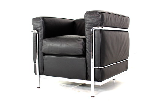 Cassina LC2 Le corbusier fauteuil, lounge stoel in zwart leer en verchroomd frame