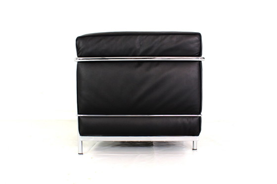 Image 1 of Cassina LC2 Le corbusier fauteuil, lounge stoel in zwart leer en verchroomd frame