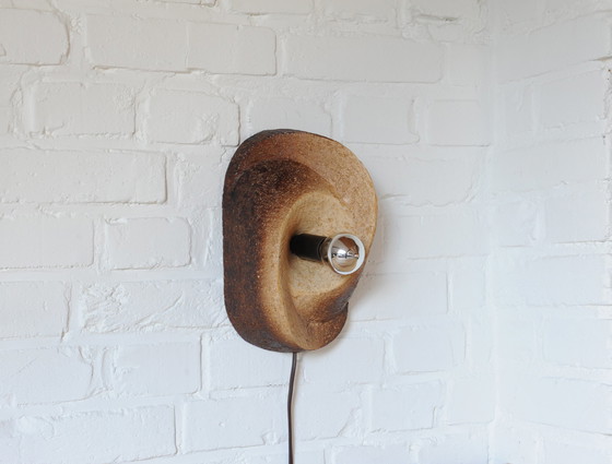 Image 1 of Keramieken brutalist wandlamp van chamotte klei