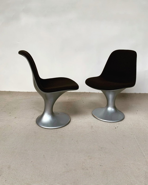 Image 1 of 4 x Herman Miller Orbit stoelen