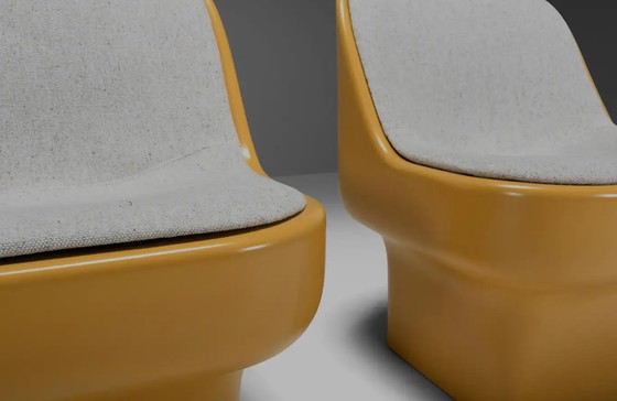 Image 1 of 2x Architectural Fiberglass Lounge Chairs van Douglas Deeds