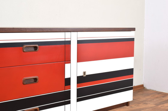 Image 1 of Mid Century Noten dressoir met handgeschilderd patroon, 1960S.