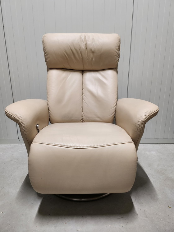 Image 1 of Himolla Relaxstoel 7527 met functie Beige Leer draaitafel