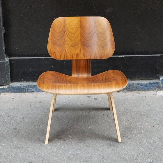 Image 1 of Vintage Lcw stoel in Santos palissander van Charles en Ray Eames voor Herman Miller, 2000