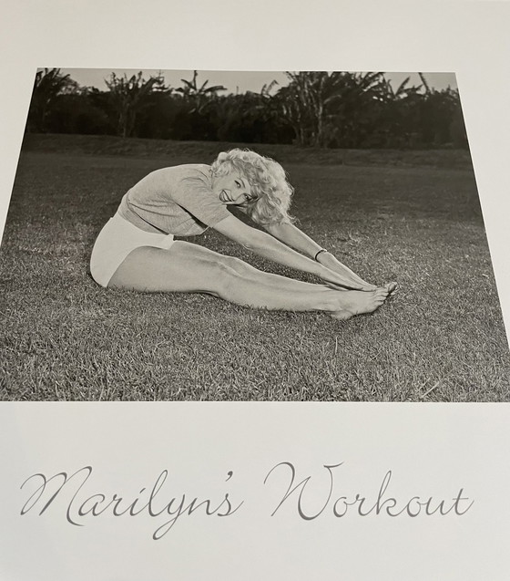 Image 1 of "Marilyn's workout', Copyright Bettmann/Corbis 2005 The Estate Of Marilyn Monroe, Gedrukt in de VS