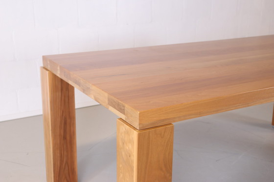 Image 1 of Massief noten houten eettafel