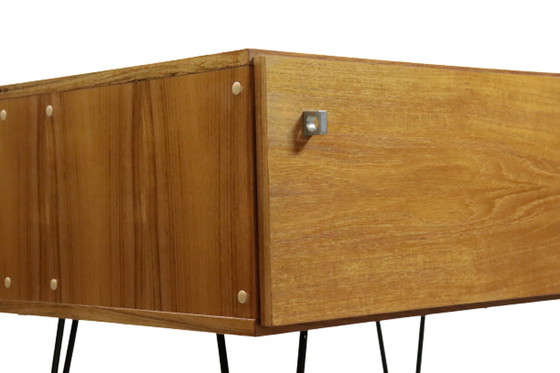 Image 1 of Vintage Ladenkast op hairpinpoten