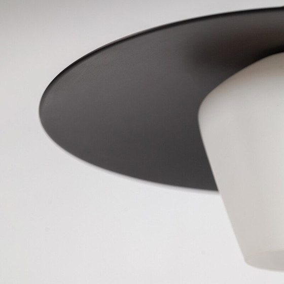 Image 1 of Vintage hanglamp van zwart metaal en glas, 1950