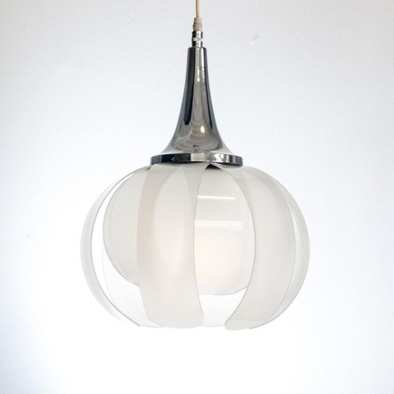 Image 1 of Vintage plafondlamp in methacrylaat en verchroomd metaal. Spanje, 1970