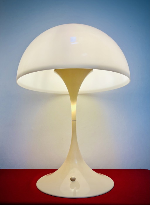 Verner Panton Panthella Louis Poulsen tafellamp