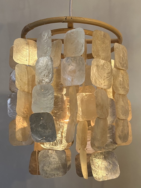 Image 1 of Capiz hanglamp kroonluchter vintage opaline parelmoer 