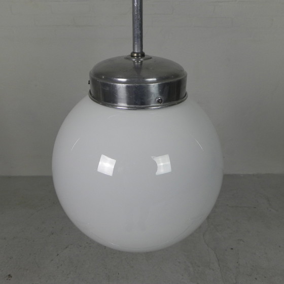 Image 1 of Art Deco Hanglamp Met Witte Bol, Jaren 30