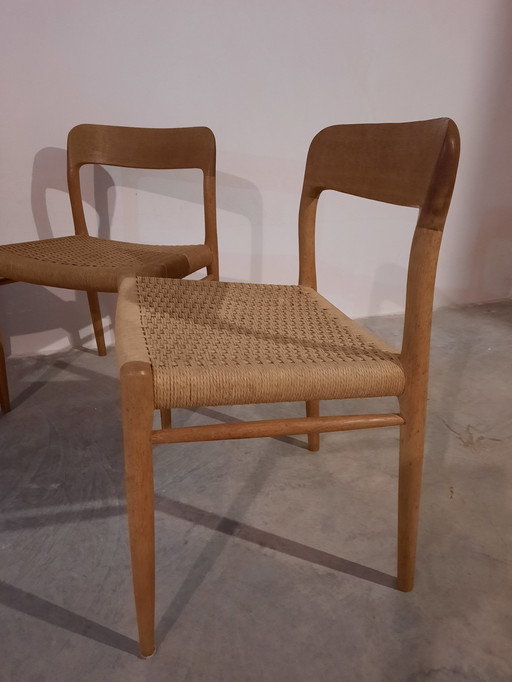 5x Niels Otto Moller Model 75 stoelen