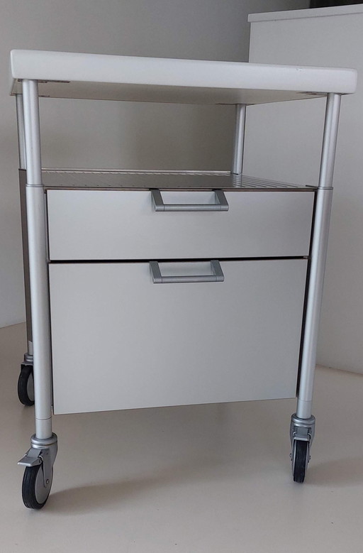 Bulthaup System 20 Tafel Roltrolley 70 x 70 x 95 cm