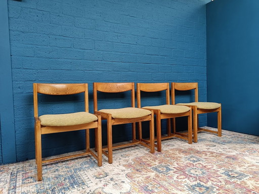 4x Vintage Shaker Stoelen