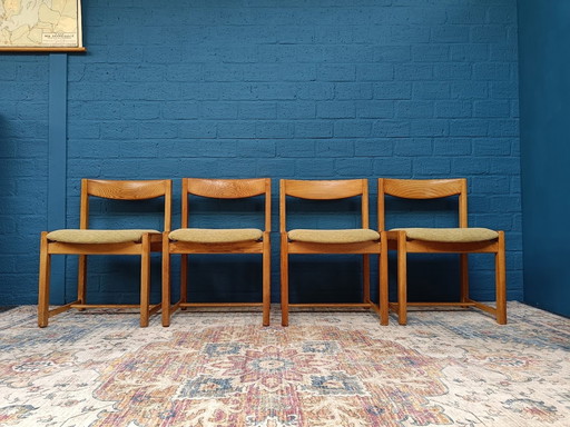 4x Vintage Shaker Stoelen