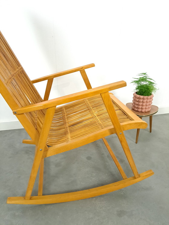 Image 1 of Design Hellerau Rotan Schommelstoel