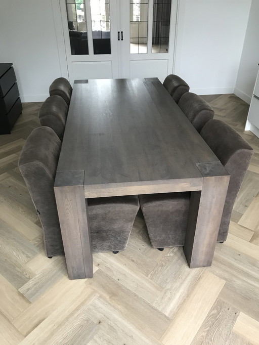 Quint Eettafel En 6 Mountain-Vinsion Stoelen