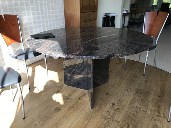 Image 1 of Roche Bobois Granieten tafel