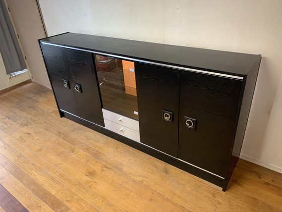 Image 1 of Zwartgeverfde Credenza Hout Met Zilverkleurige Elementen