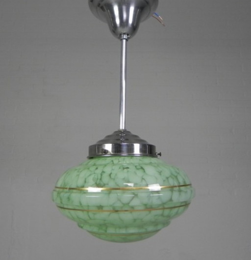 Art Deco hanglamp met groen gewolkt glazen kap, jaren 1930