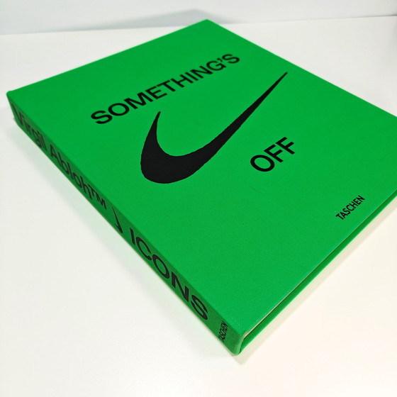 Image 1 of Virgil Abloh. Nike. Iconen - Hardcover | De Ten Sneaker Collectie