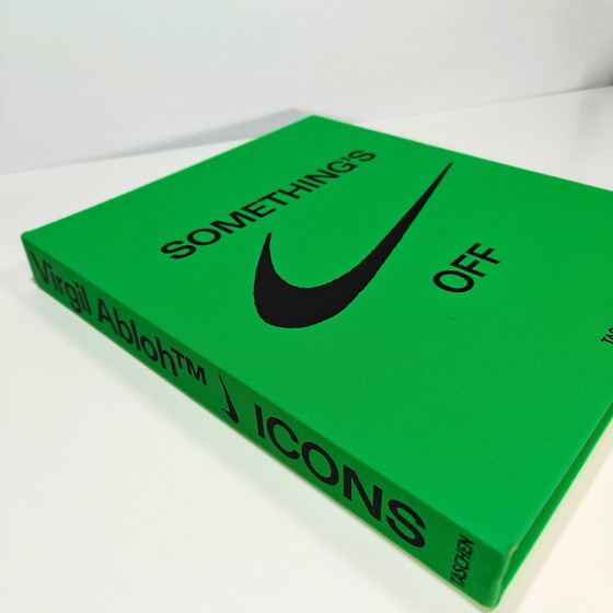 Image 1 of Virgil Abloh. Nike. Iconen - Hardcover | De Ten Sneaker Collectie