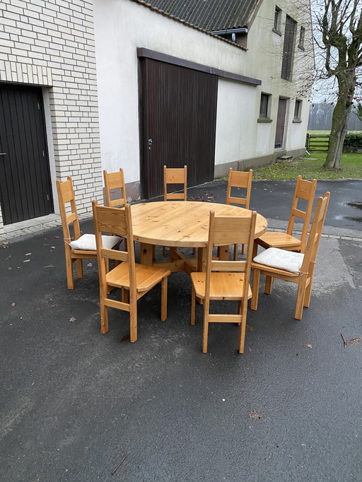 Roland Wilhelmsson Eettafel en 8 Stoelen Pijnboomhout