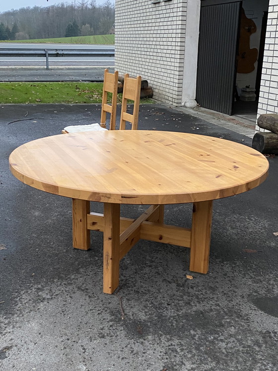 Image 1 of Roland Wilhelmsson Eettafel en 8 Stoelen Pijnboomhout