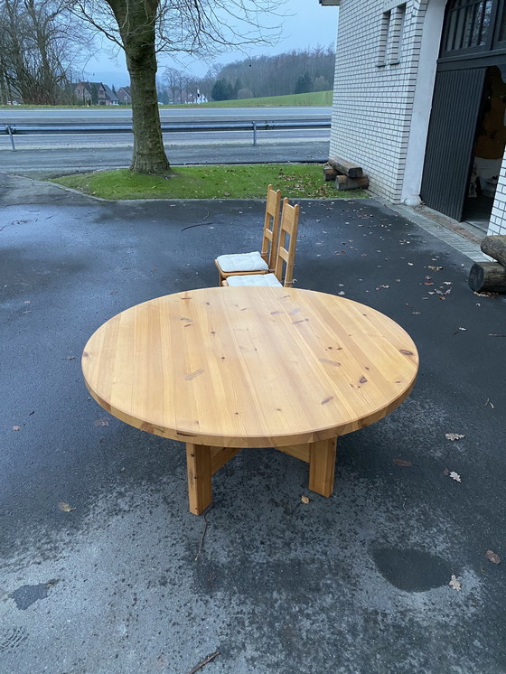 Image 1 of Roland Wilhelmsson Eettafel en 8 Stoelen Pijnboomhout