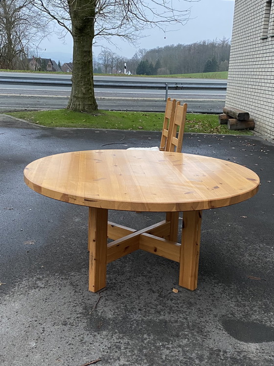 Image 1 of Roland Wilhelmsson Eettafel en 8 Stoelen Pijnboomhout