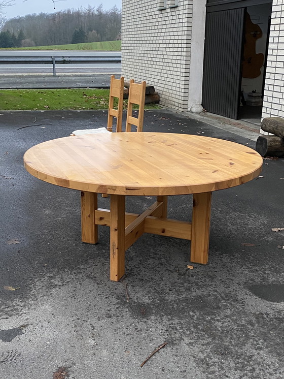 Image 1 of Roland Wilhelmsson Eettafel en 8 Stoelen Pijnboomhout