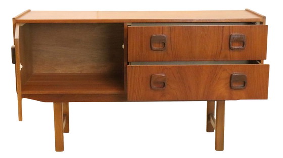 Image 1 of Compact sideboard 'Northill' 