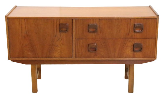 Image 1 of Compact sideboard 'Northill' 