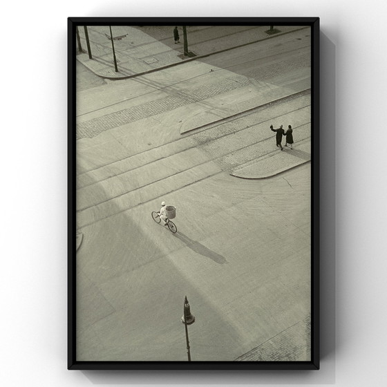 Image 1 of Bauhaus 1x Fine Art Print 7 A.M. De door László Moholy-Nagy