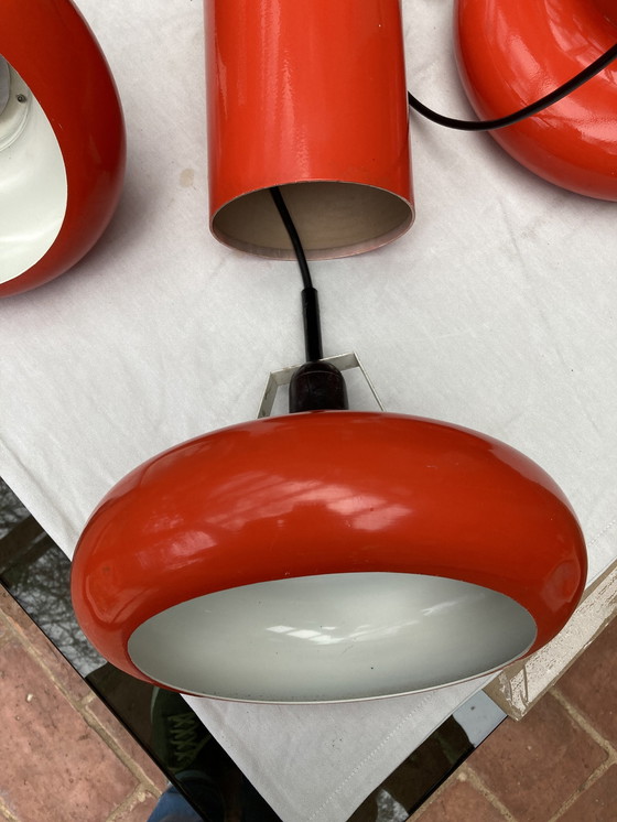 Image 1 of 4 Metalen Opknoping Armaturen, Oranje 70s.