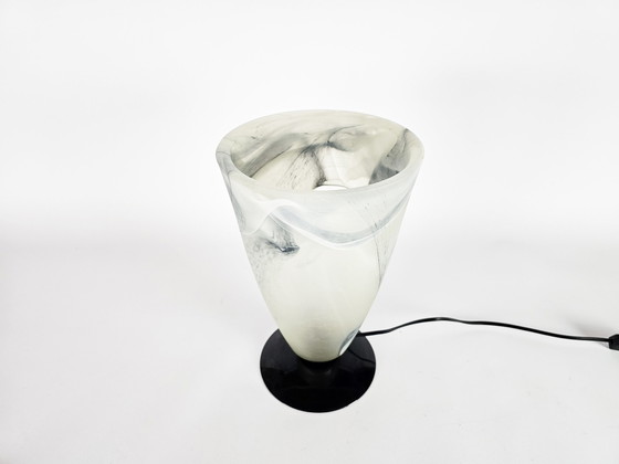 Image 1 of Licht ´88 - Dutch design - tafellamp - kelklamp - gemarmerd glas - 80's