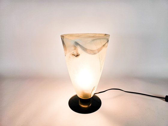 Image 1 of Licht ´88 - Dutch design - tafellamp - kelklamp - gemarmerd glas - 80's