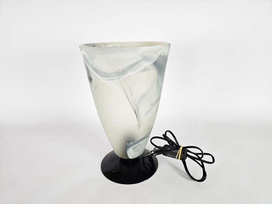 Image 1 of Licht ´88 - Dutch design - tafellamp - kelklamp - gemarmerd glas - 80's