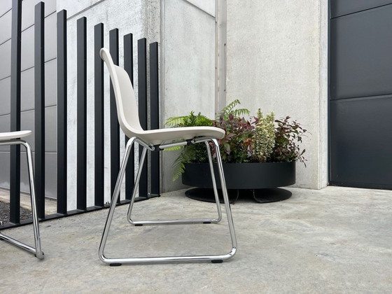 Image 1 of 7 X Vitra Hal Sledge Stoelen