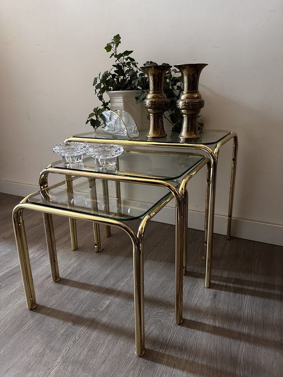 Image 1 of Mimi set Nesting tables messing