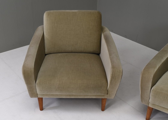 Image 1 of Vintage gebogen bank en fauteuil in origineel mohair