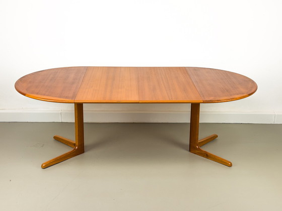 Image 1 of  Deense ronde teakhouten eettafel met verlengstukken van CFC Silkeborg, 1970